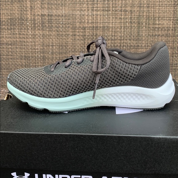 NIB Gray and Teal Under Armour Athletic Shoes - Picture 4 of 10